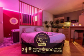 Loveroom en centre ville avec jacuzzi - Notre dame